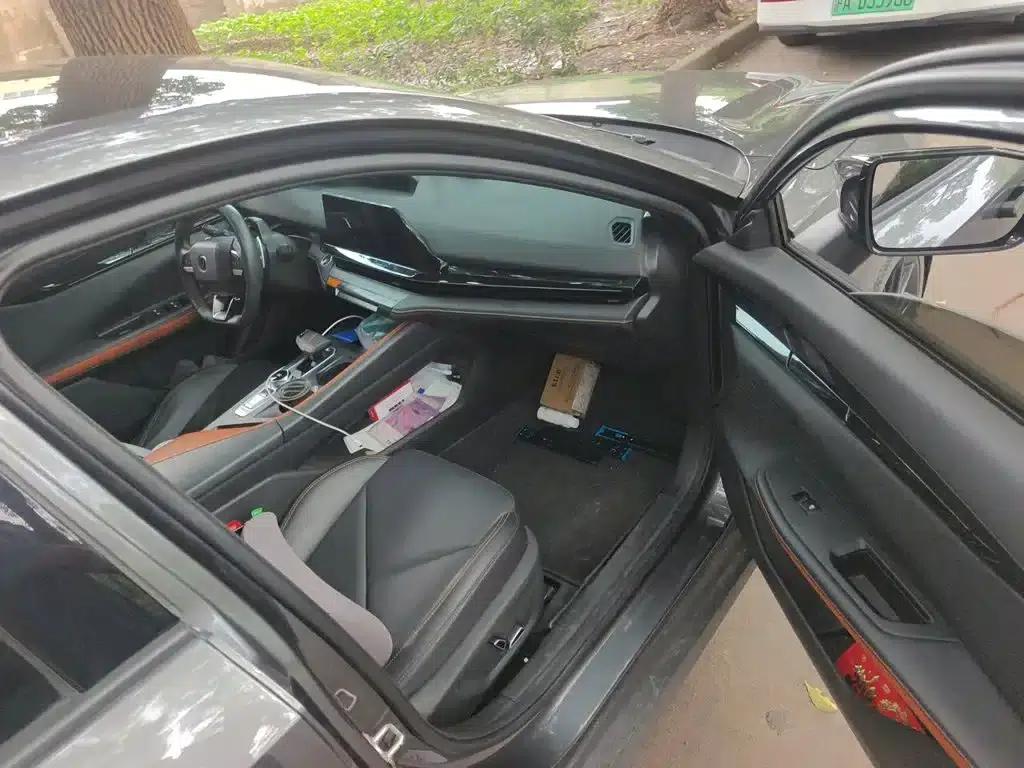 Changan UNI-V 2022 1.5T Premium Edition — миниатюра 20