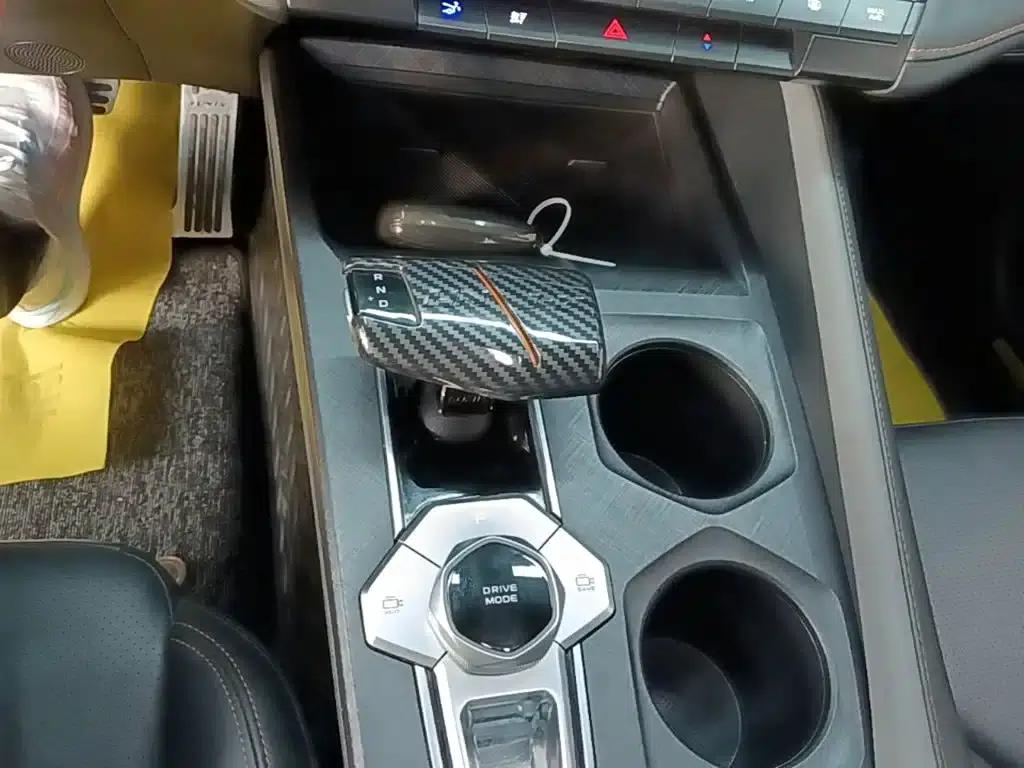 Changan UNI-V 2022 1.5T Premium Edition — миниатюра 14