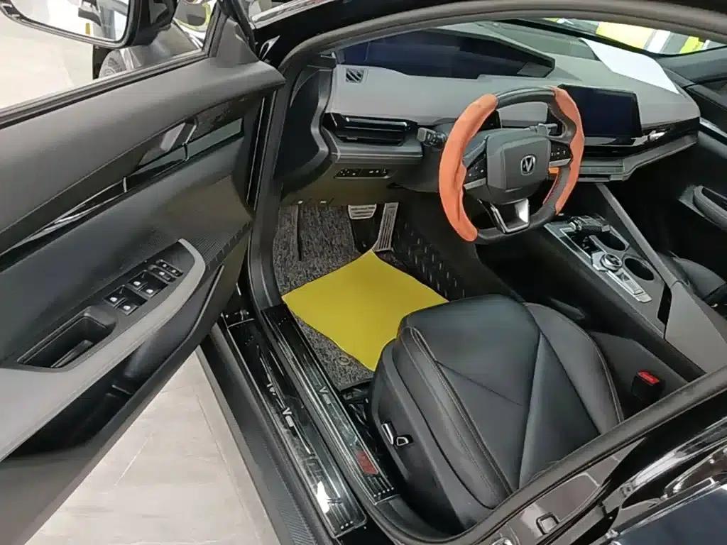 Changan UNI-V 2022 1.5T Premium Edition — миниатюра 16