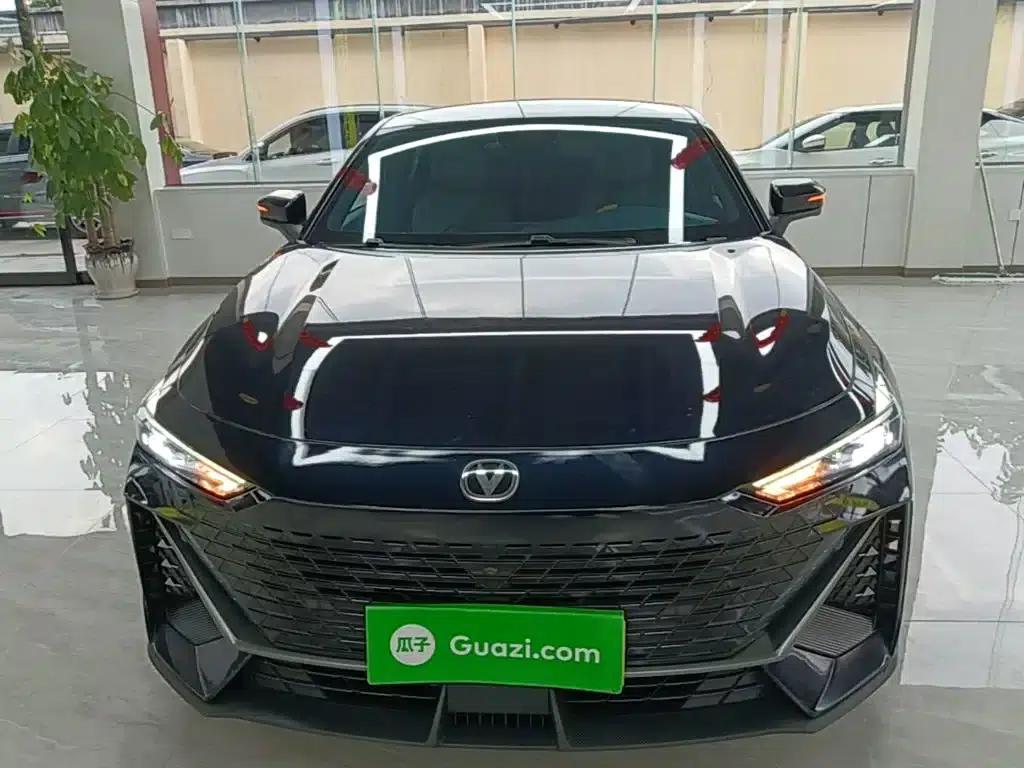 Changan UNI-V 2022 1.5T Premium Edition — миниатюра 3
