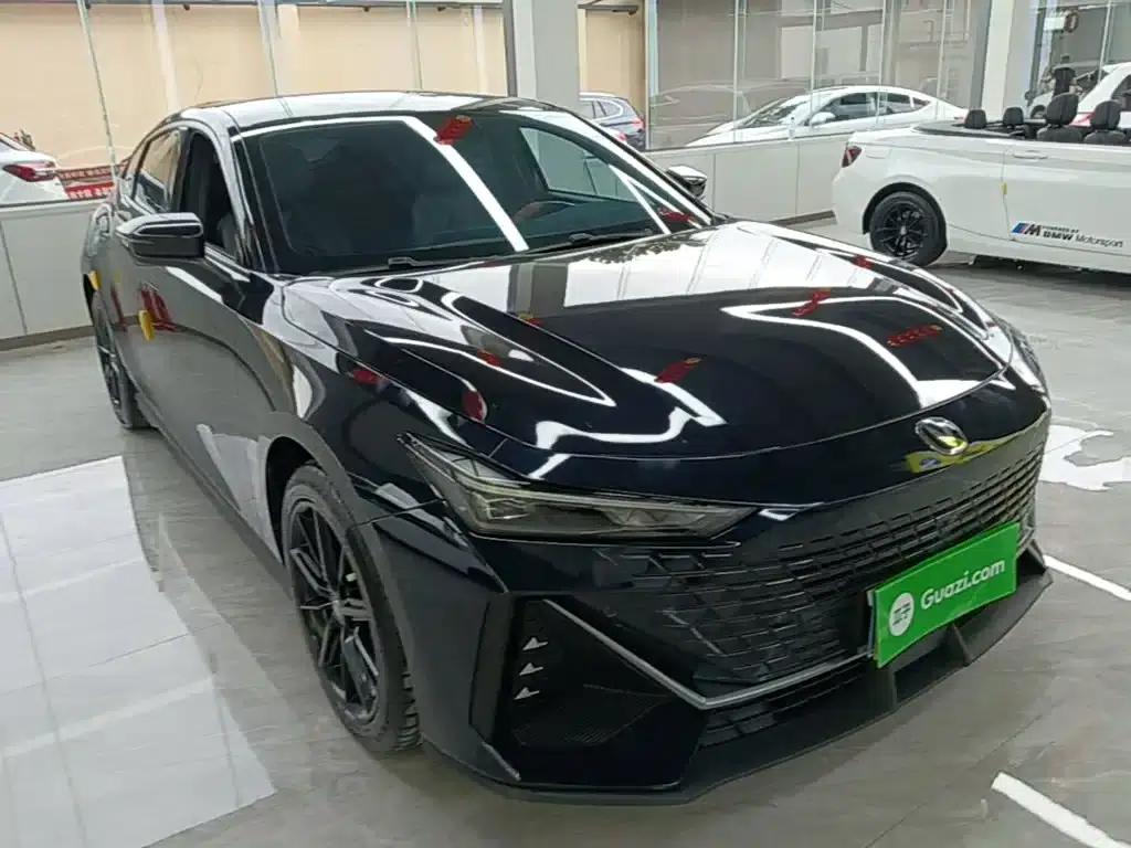 Changan UNI-V 2022 1.5T Premium Edition — миниатюра 4