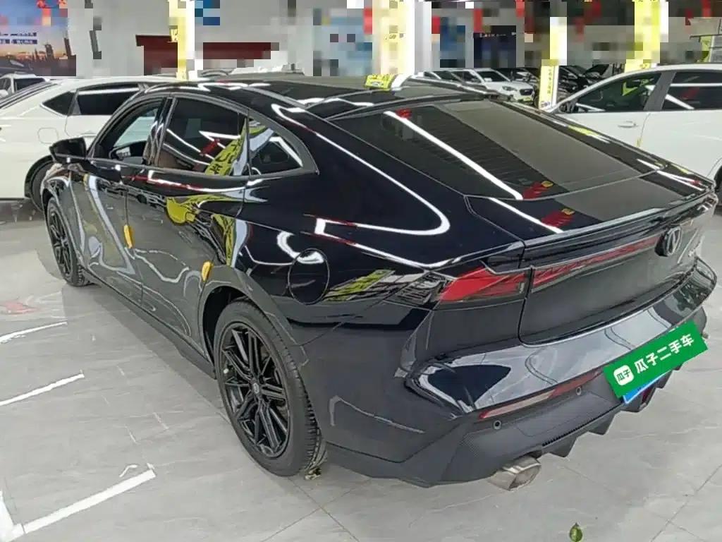 Changan UNI-V 2022 1.5T Premium Edition — миниатюра 5