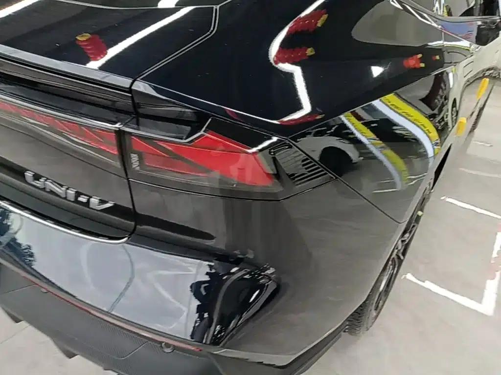 Changan UNI-V 2022 1.5T Premium Edition — миниатюра 8