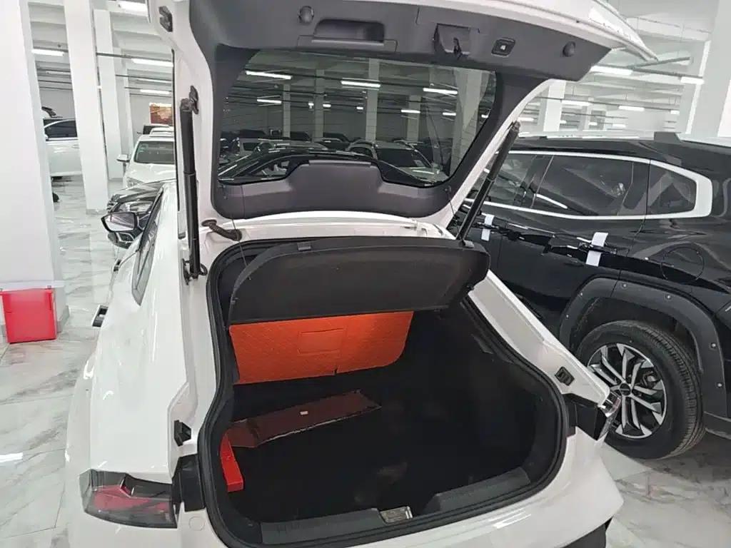 Changan UNI-V 2023 1.5T Premium Edition — миниатюра 19