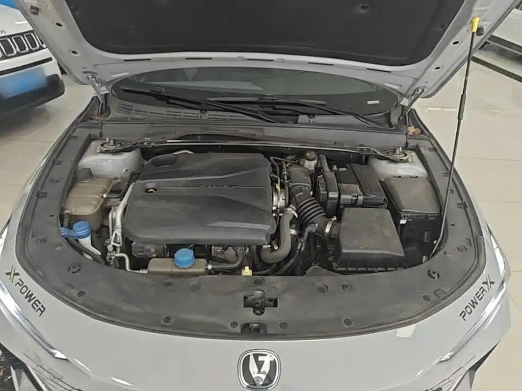Changan UNI-V 2022 1.5T Premium Edition — миниатюра 20