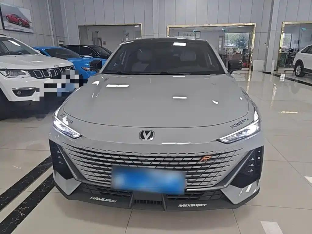 Changan UNI-V 2022 1.5T Premium Edition — миниатюра 3