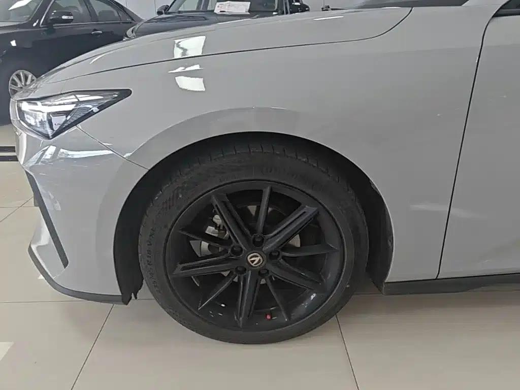 Changan UNI-V 2022 1.5T Premium Edition — миниатюра 23