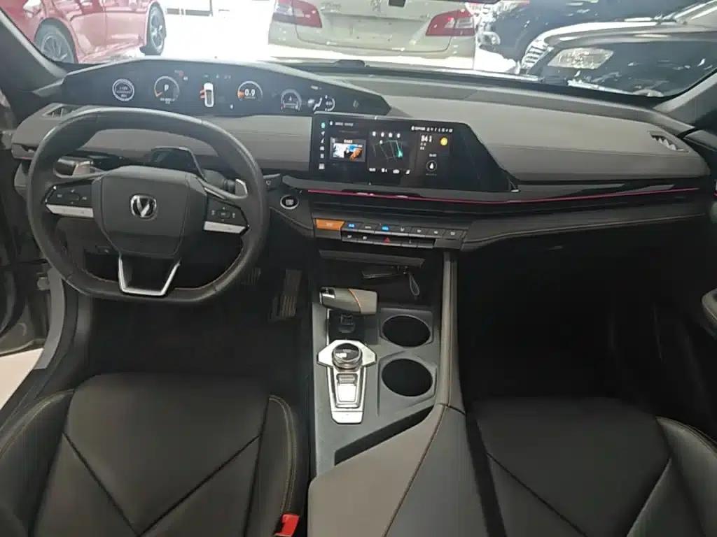 Changan UNI-V 2022 1.5T Premium Edition — миниатюра 10