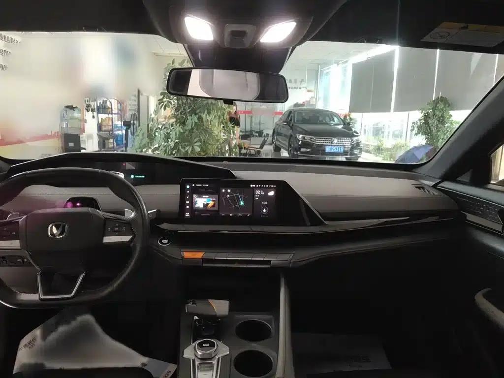 Changan UNI-V 2022 1.5T Premium Edition — миниатюра 15