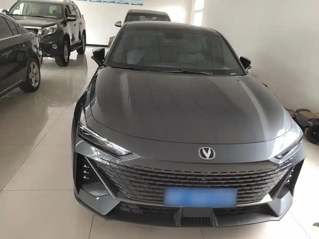 Changan UNI-V 2022 1.5T Premium Edition — миниатюра 6