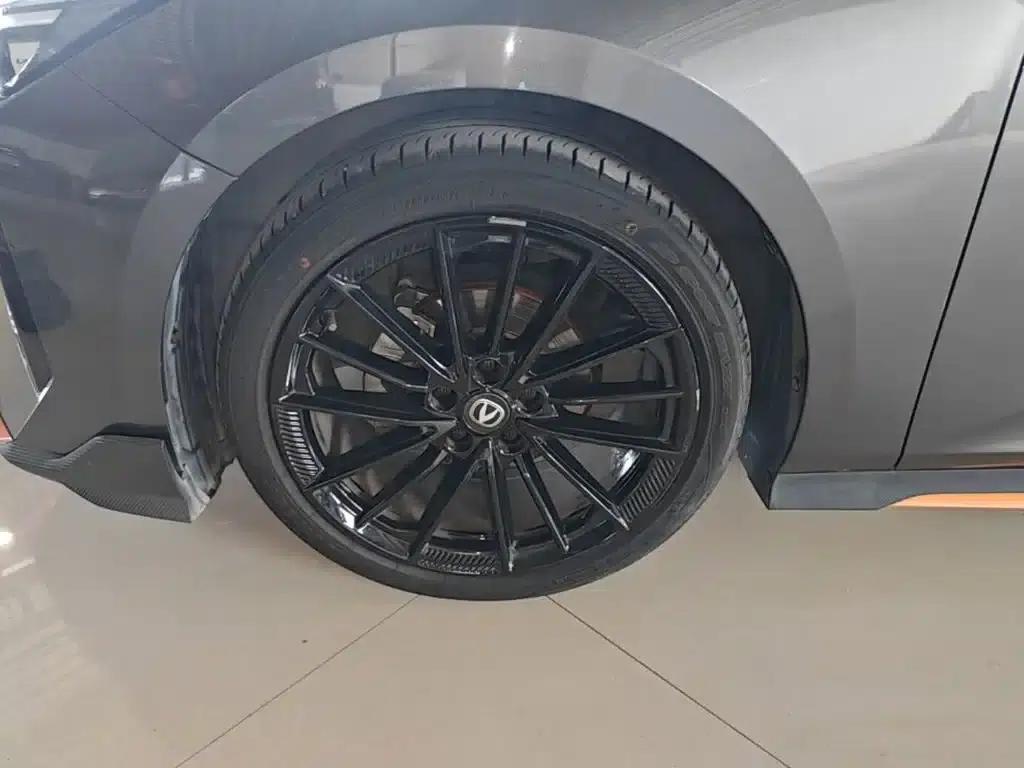 Changan UNI-V 2024 1.5T Premium Sport — миниатюра 23