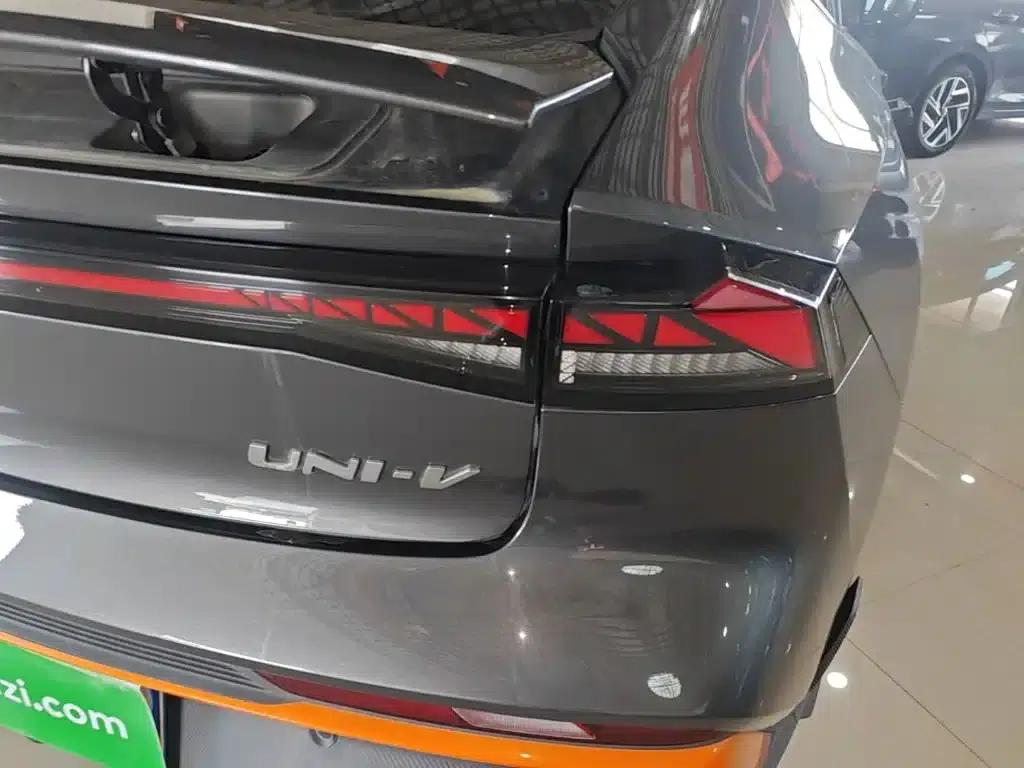 Changan UNI-V 2024 1.5T Premium Sport — миниатюра 8