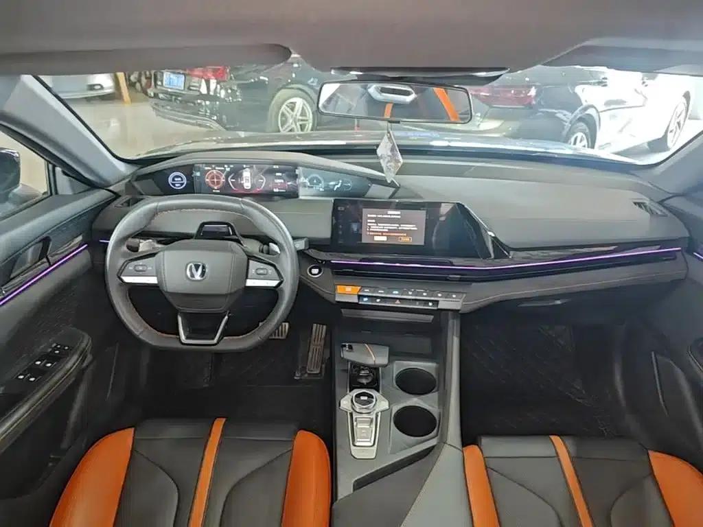 Changan UNI-V 2024 1.5T Premium Sport — миниатюра 10