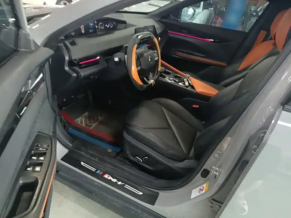 Changan UNI-V 2022 1.5T Premium Edition — миниатюра 11