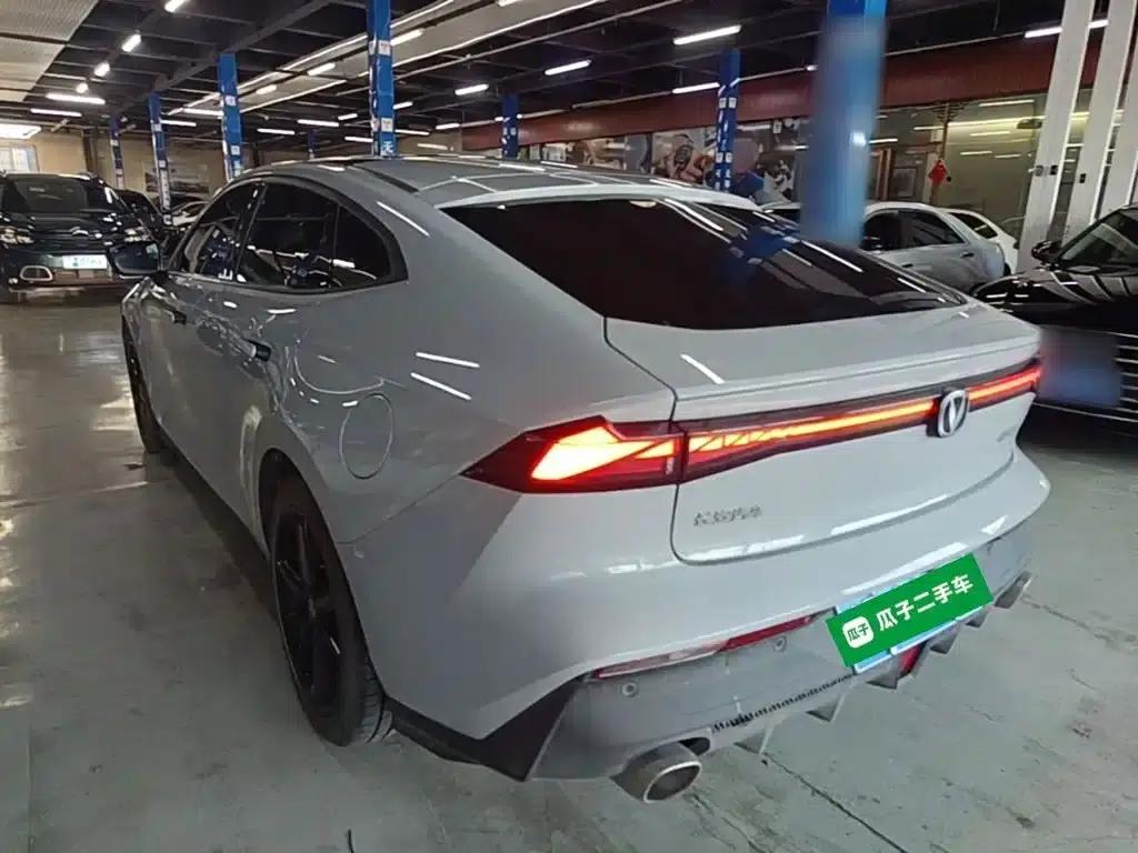 Changan UNI-V 2022 1.5T Premium Edition — миниатюра 23