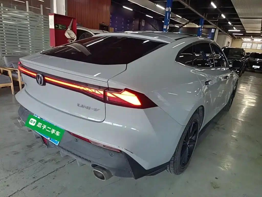 Changan UNI-V 2022 1.5T Premium Edition — миниатюра 5