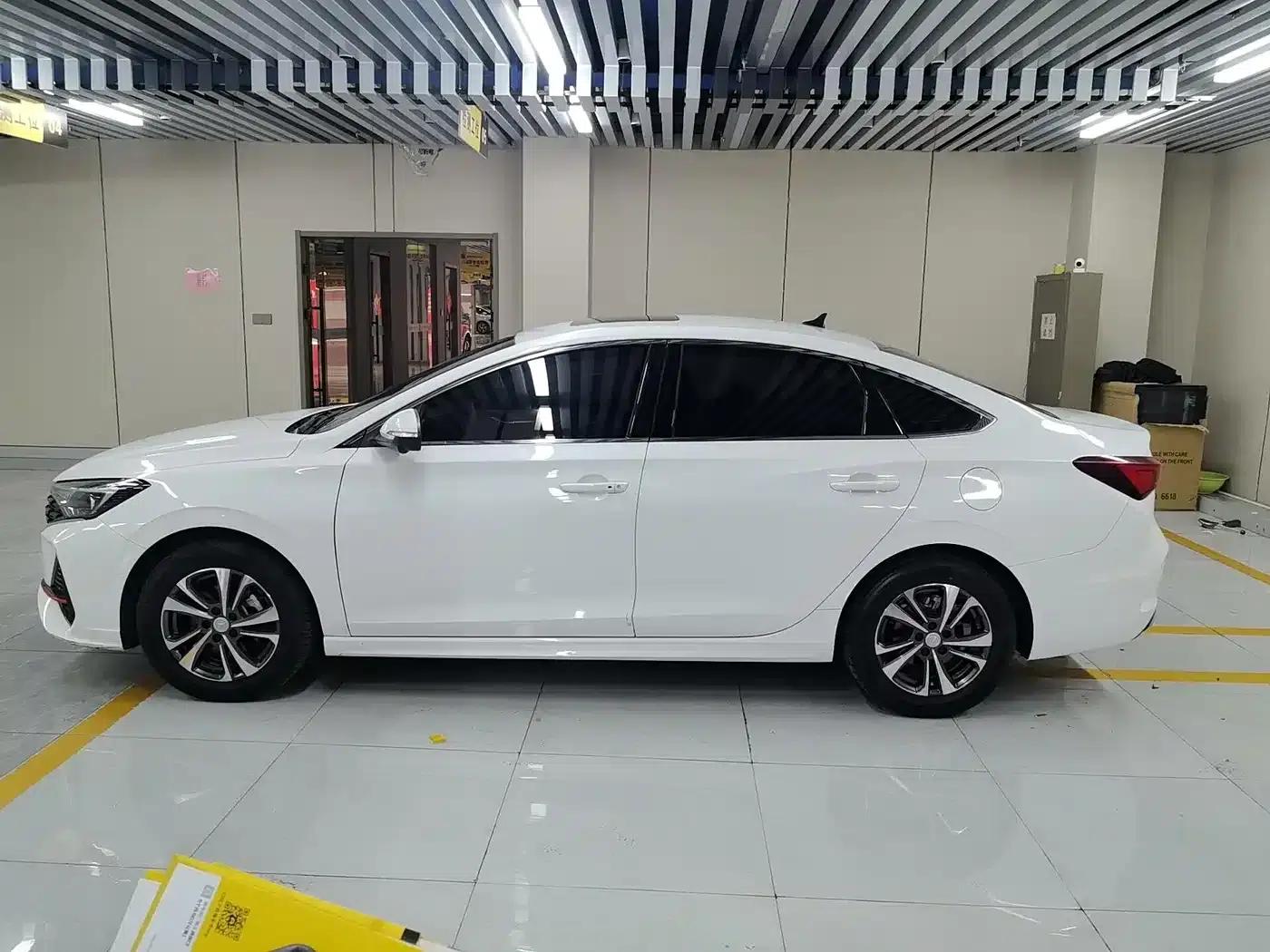 Changan Eado 2022 PLUS Blue Whale NE 1.4T GDI DCT Premium Edition — миниатюра 2