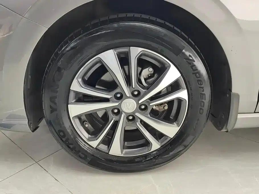 Changan Eado 2021 PLUS Blue Whale NE 1.4T GDI DCT Premium Edition — миниатюра 6