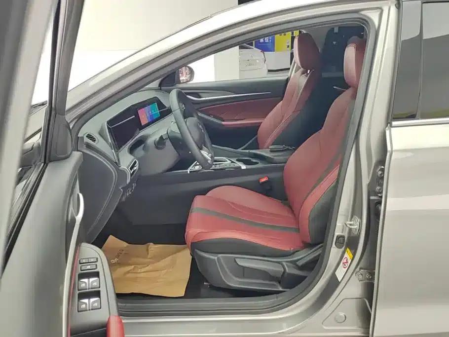Changan Eado 2021 PLUS Blue Whale NE 1.4T GDI DCT Premium Edition — миниатюра 9