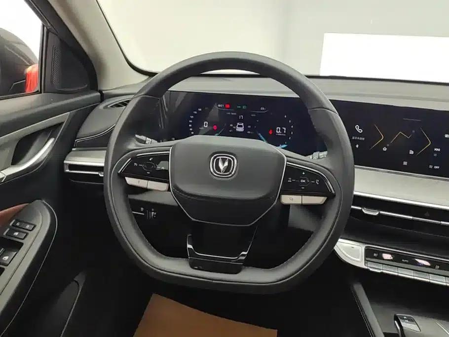 Changan Eado 2022 PLUS Blue Whale NE 1.4T GDI DCT Premium Edition — миниатюра 15
