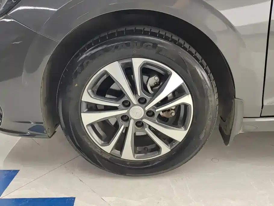 Changan Eado 2022 PLUS Blue Whale NE 1.4T GDI DCT Premium Edition — миниатюра 6