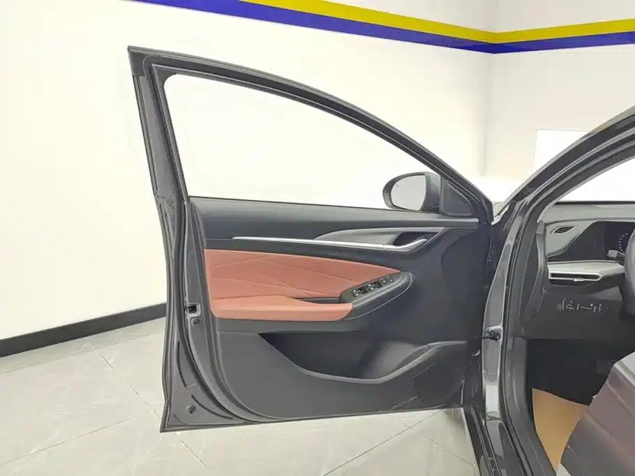 Changan Eado 2022 PLUS Blue Whale NE 1.4T GDI DCT Premium Edition — миниатюра 7