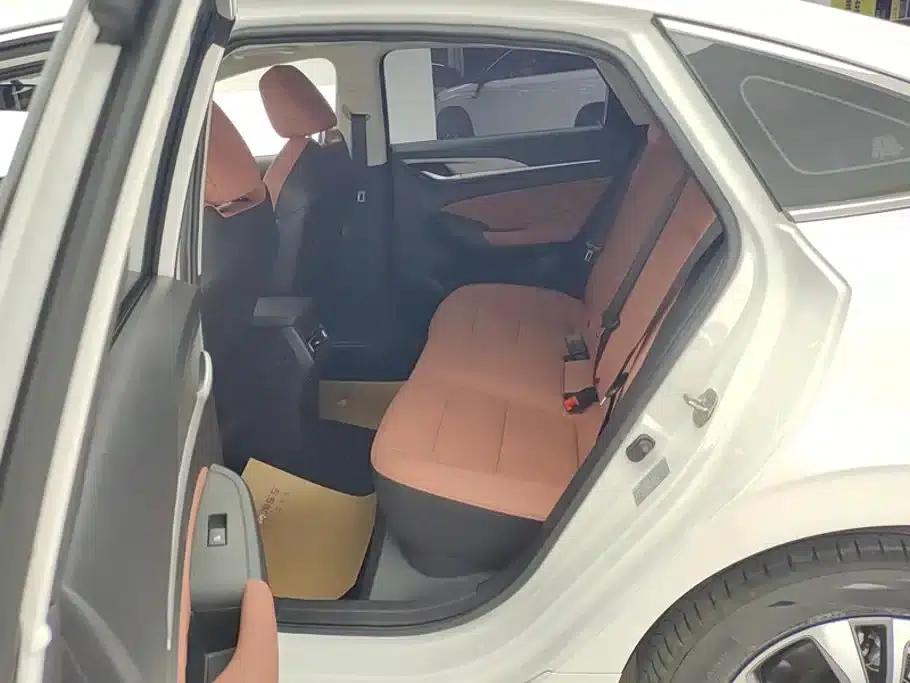 Changan Eado 2025 PLUS 1.4T Dual-Clutch High-Performance Edition — миниатюра 11