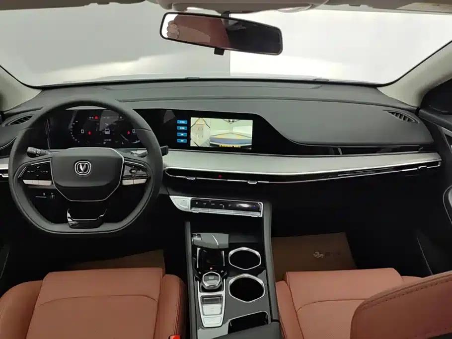 Changan Eado 2025 PLUS 1.4T Dual-Clutch High-Performance Edition — миниатюра 12