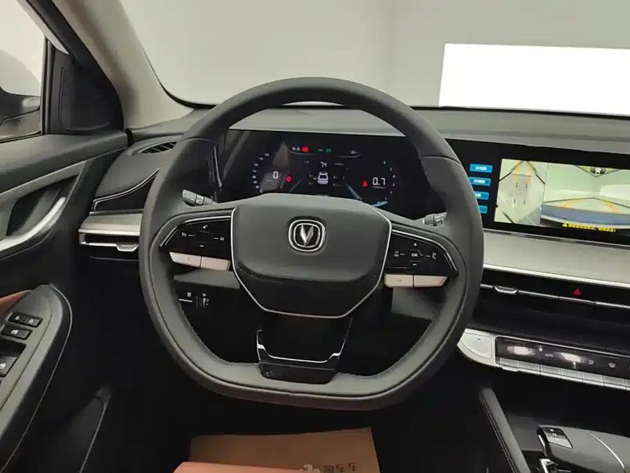 Changan Eado 2025 PLUS 1.4T Dual-Clutch High-Performance Edition — миниатюра 15
