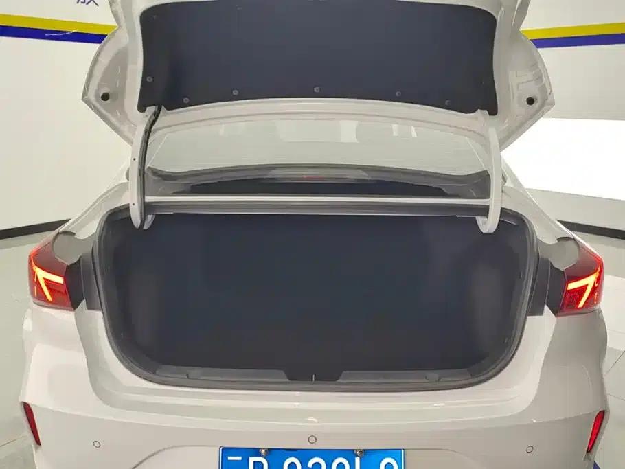 Changan Eado 2025 PLUS 1.4T Dual-Clutch High-Performance Edition — миниатюра 4