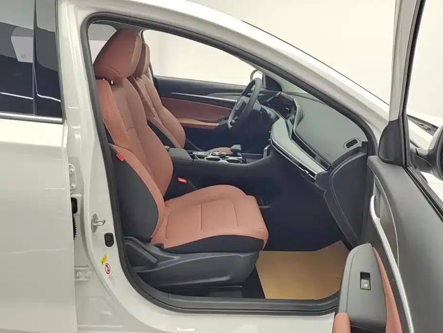Changan Eado 2025 PLUS 1.4T Dual-Clutch High-Performance Edition — миниатюра 8