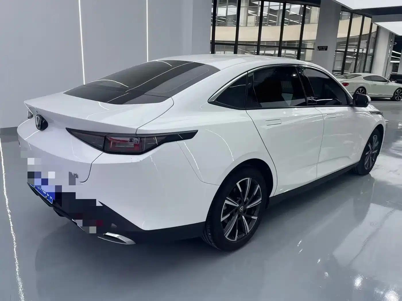Changan Eado 2025 Blue Whale 1.5T 500Bar Premium Edition — миниатюра 16
