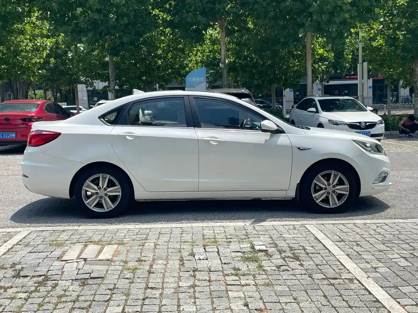 Changan Eado 2016 1.6L Manual Fashion Edition — миниатюра 14