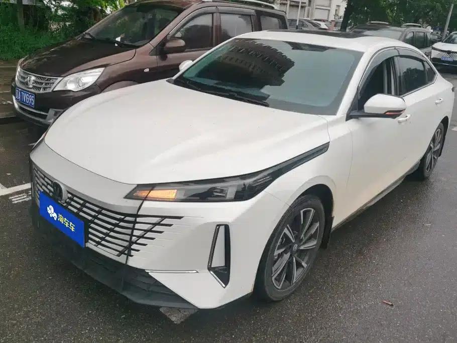 Changan Eado 2025 Blue Whale 1.5T 500Bar Flagship Edition — миниатюра 1