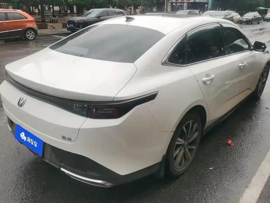 Changan Eado 2025 Blue Whale 1.5T 500Bar Flagship Edition — миниатюра 3