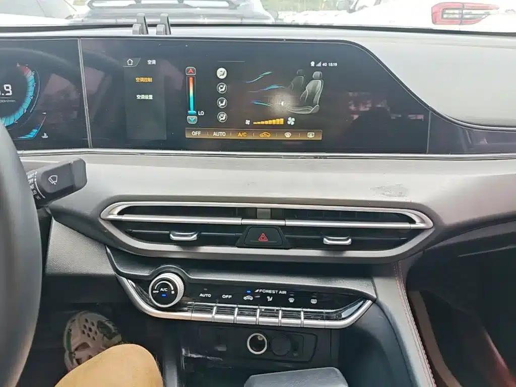 Changan Eado 2021 PLUS Blue Whale NE 1.4T GDI DCT Premium Edition — миниатюра 13