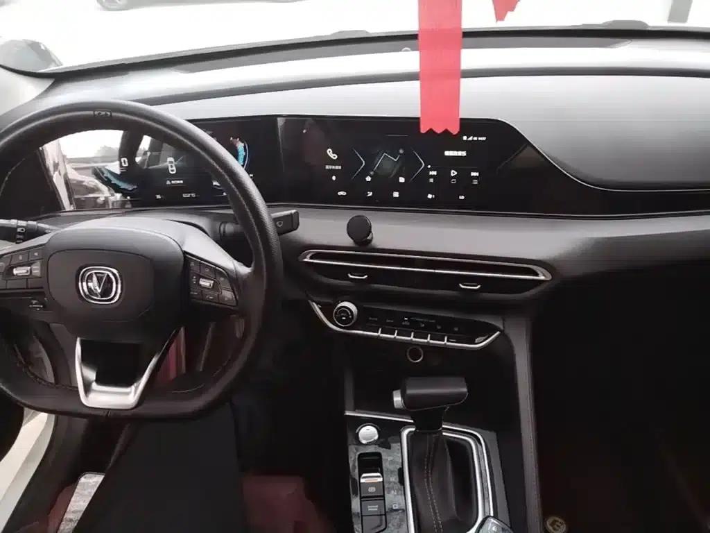 Changan Eado 2021 PLUS Blue Whale NE 1.4T GDI DCT Premium Edition — миниатюра 10