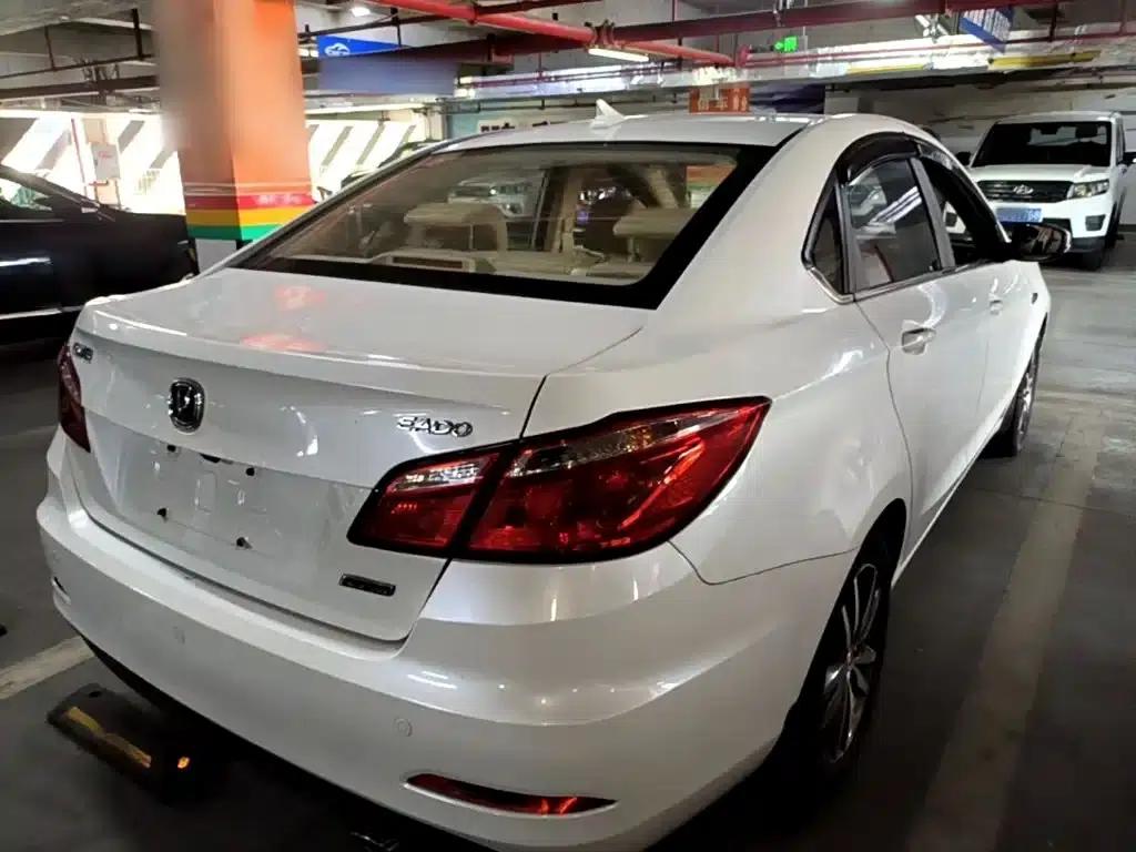Changan Eado 2016 1.6L Manual Fashion Edition — миниатюра 7