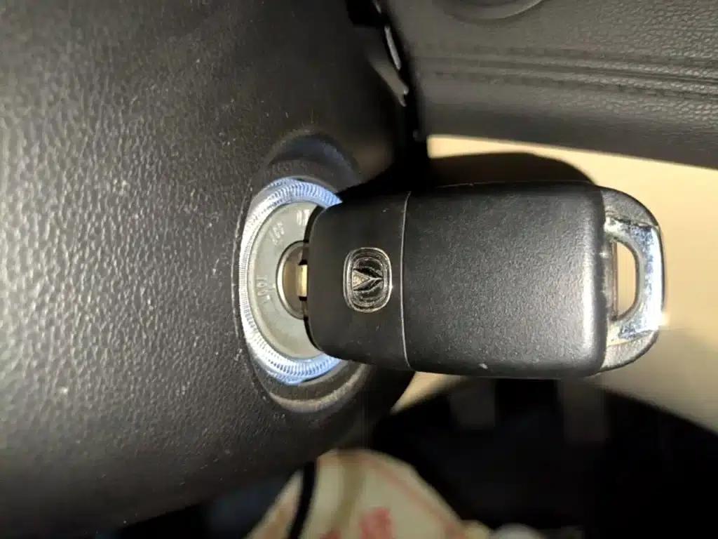 Changan Eado 2016 1.6L Manual Fashion Edition — миниатюра 9