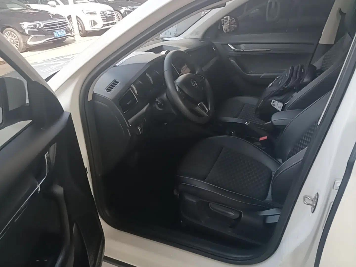 Skoda Kamiq 2018 1.5L Automatic Comfort Edition China VI Standard — миниатюра 18