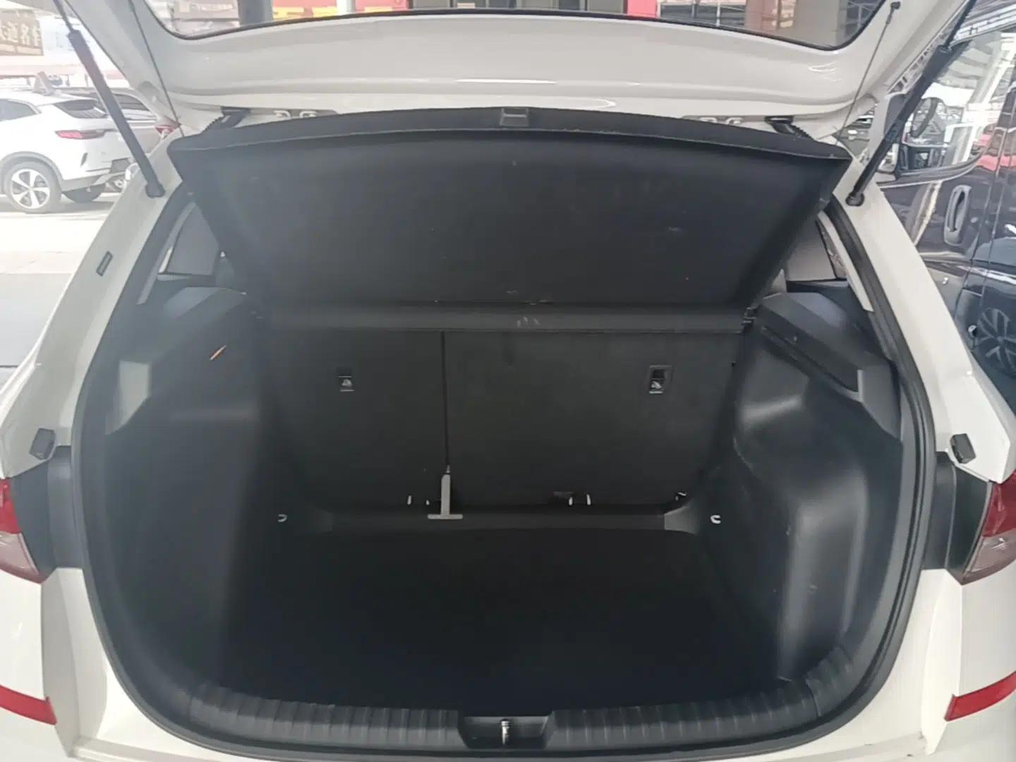 Skoda Kamiq 2018 1.5L Automatic Comfort Edition China VI Standard — миниатюра 22