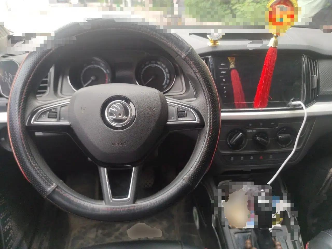 Skoda Kamiq 2020 1.5L Automatic Standard Edition — миниатюра 10