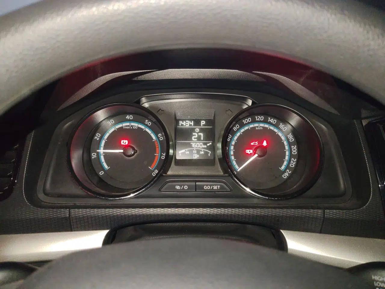 Skoda Kamiq 2021 1.5L Automatic Standard Edition — миниатюра 11