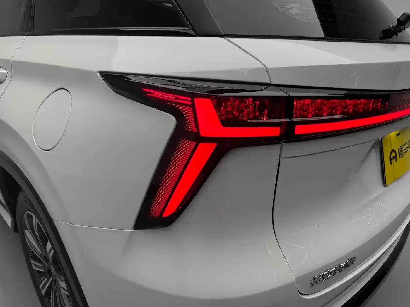 Changan CS75PLUS 2024 Model, Third Generation, Champion Edition, 1.5T Intelligent Driving and Sporty Type — миниатюра 14