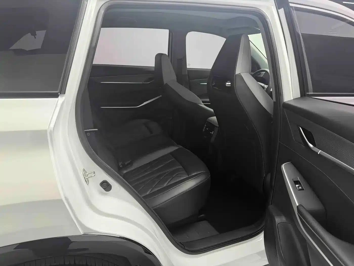 Changan CS75PLUS 2024 Model, Third Generation, Champion Edition, 1.5T Intelligent Driving and Sporty Type — миниатюра 19