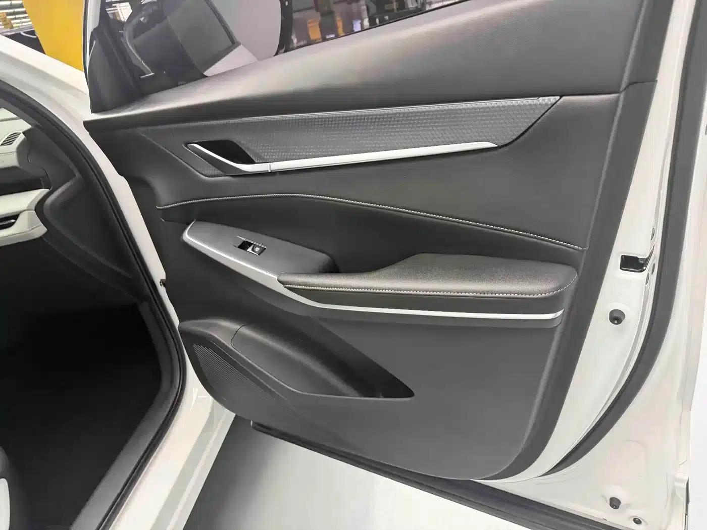 Changan CS75PLUS 2024 Model, Third Generation, Champion Edition, 1.5T Intelligent Driving and Sporty Type — миниатюра 4