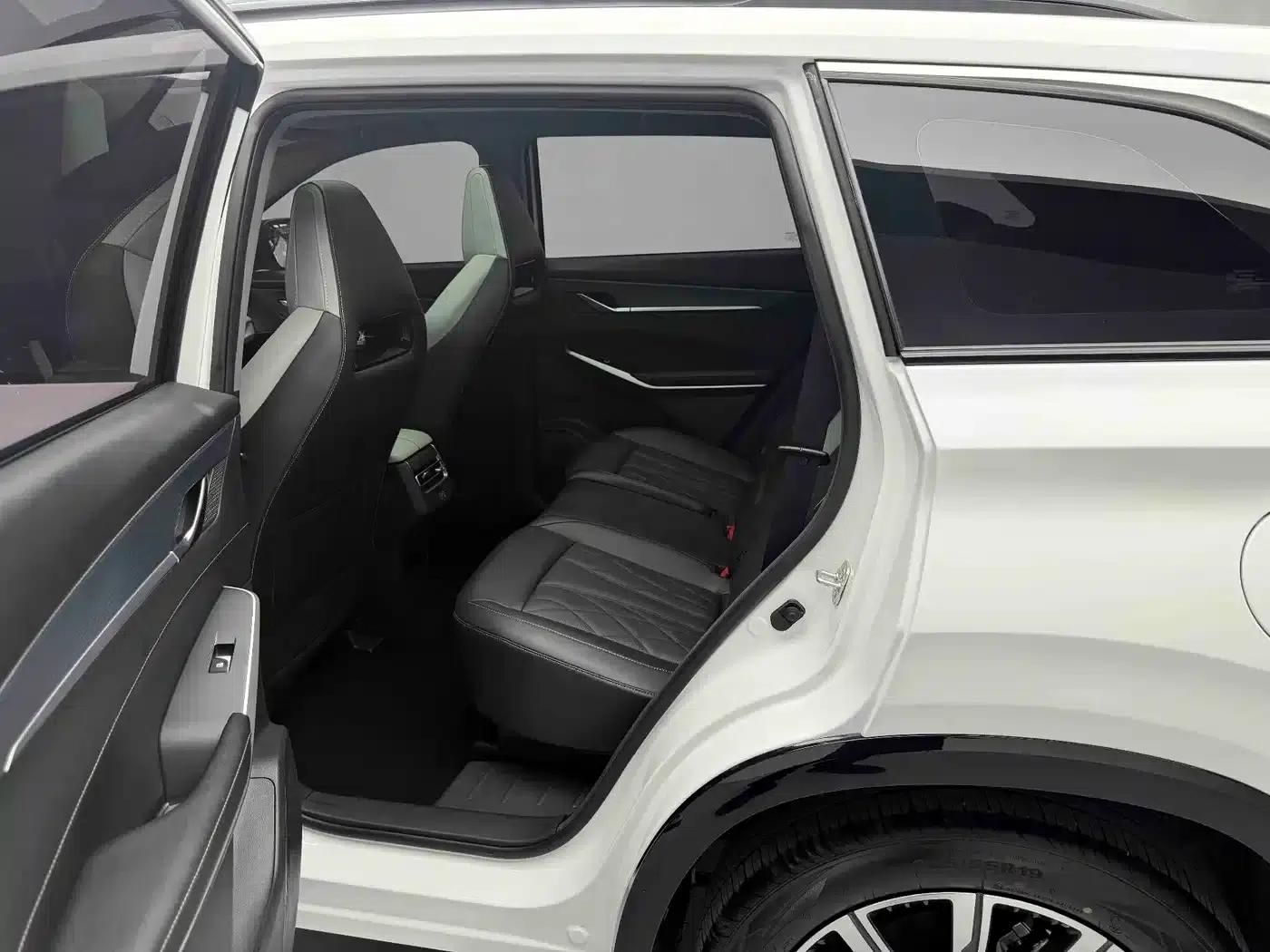 Changan CS75PLUS 2024 Model, Third Generation, Champion Edition, 1.5T Intelligent Driving and Sporty Type — миниатюра 10