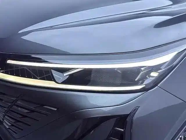 Changan CS75PLUS 2023 Model, Third Generation, 1.5T Automatic Premium Edition — миниатюра 13