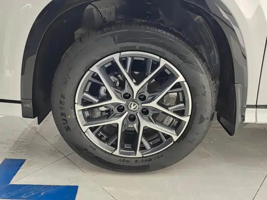 Changan CS75PLUS 2026 Smart Champion Edition 1.5T New Blue Whale Intelligent Leading Model — миниатюра 6