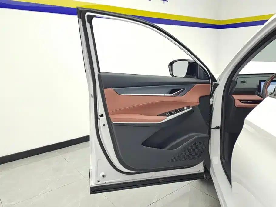 Changan CS75PLUS 2026 Smart Champion Edition 1.5T New Blue Whale Intelligent Leading Model — миниатюра 7